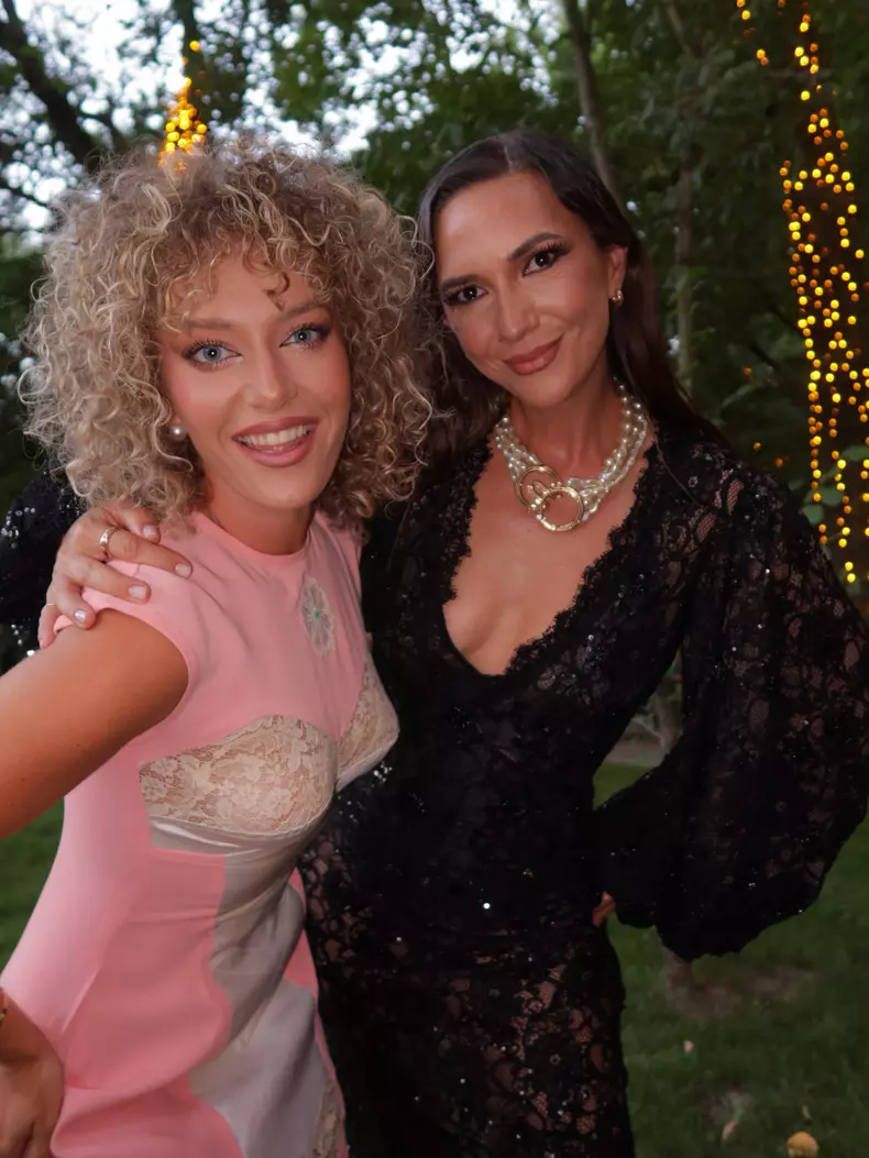 adela-popescu-rochie-dantela (4)