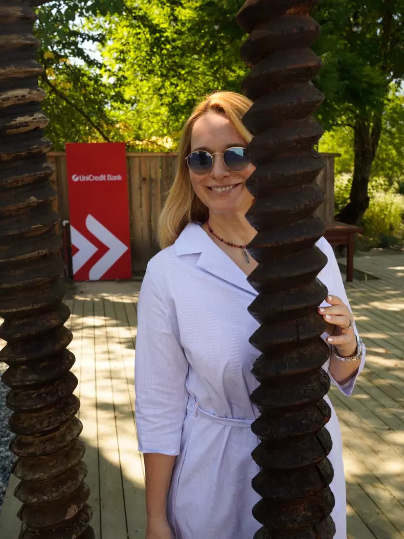 andreea-esca-a-lu-escana-camin-cultural-porumbacu (11)