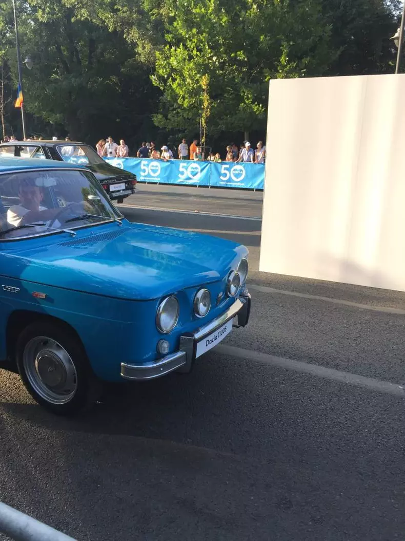 Dacia 50 de ani toate masinile parada001