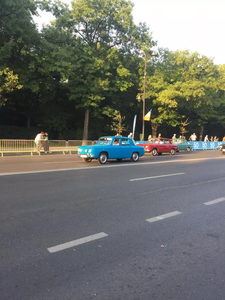 Dacia 50 de ani toate masinile parada010