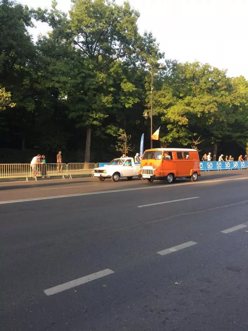 Dacia 50 de ani toate masinile parada015