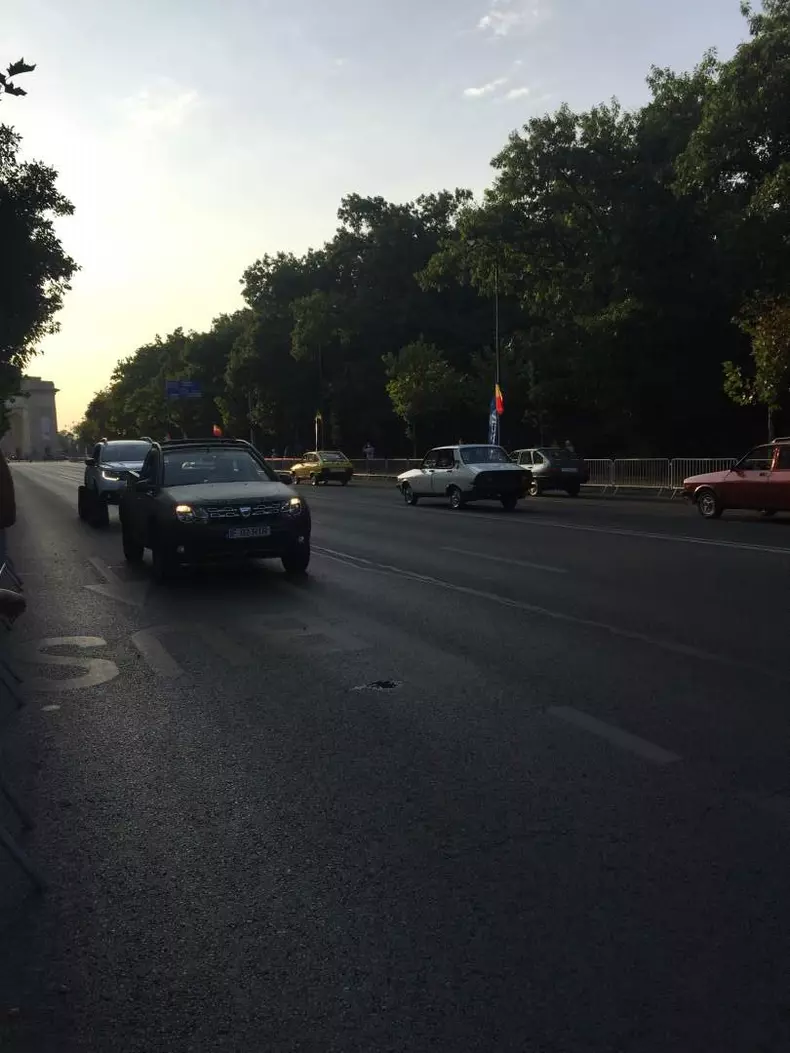 Dacia 50 de ani toate masinile parada018