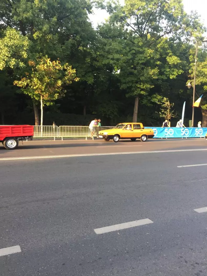 Dacia 50 de ani toate masinile parada027