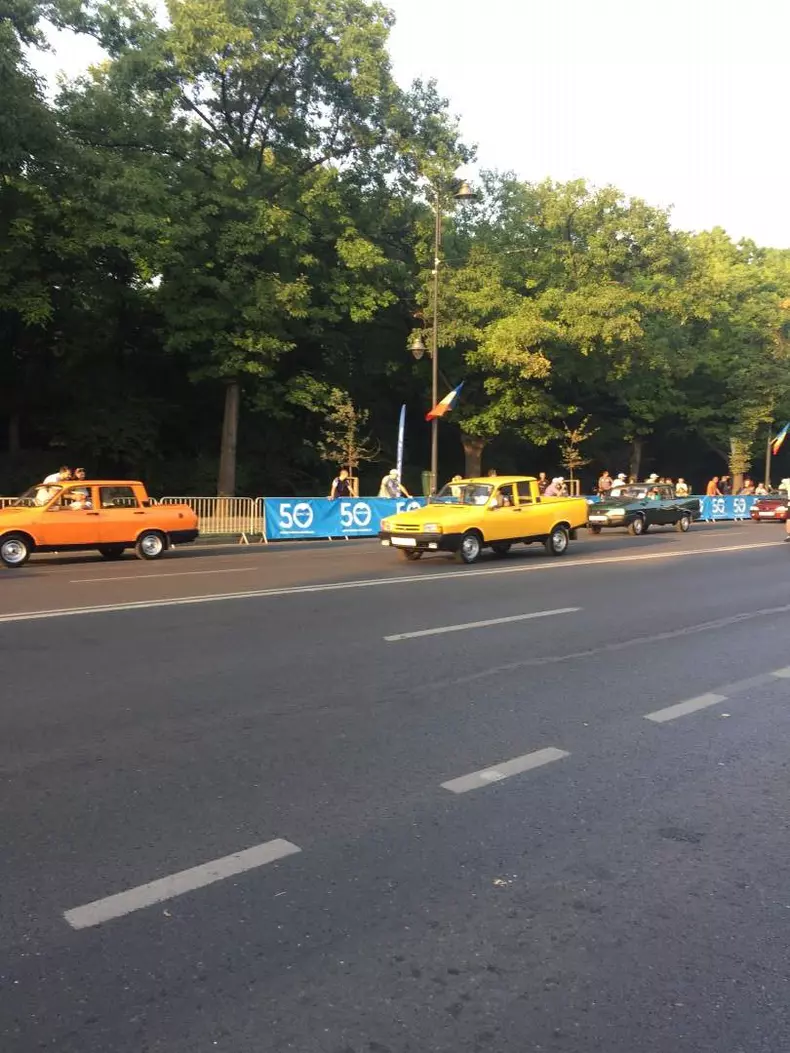 Dacia 50 de ani toate masinile parada028