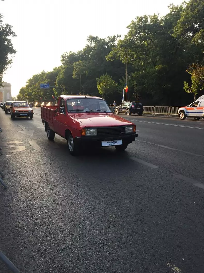 Dacia 50 de ani toate masinile parada046