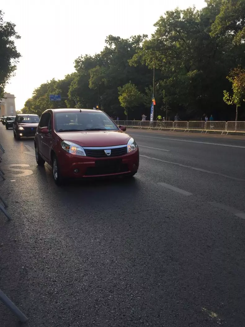 Dacia 50 de ani toate masinile parada057