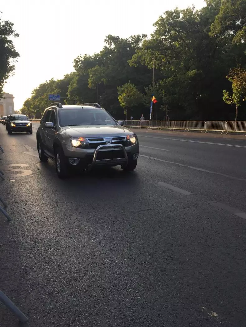 Dacia 50 de ani toate masinile parada060