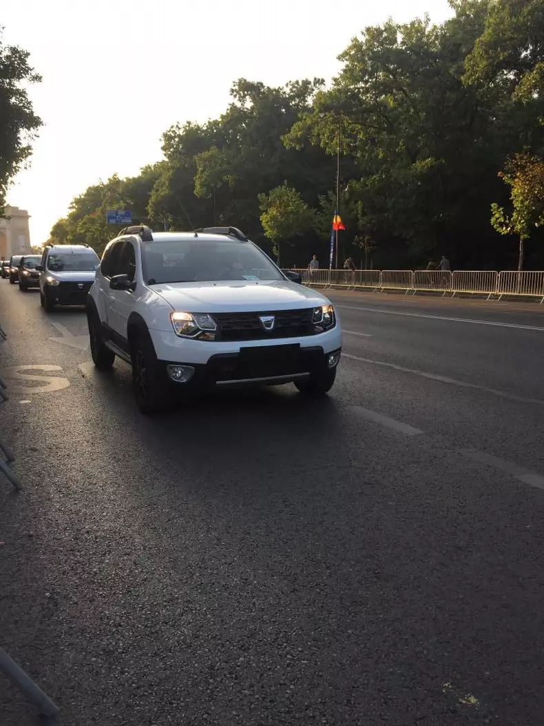 Dacia 50 de ani toate masinile parada062