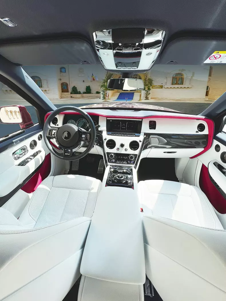 Rolls Cullinan telefon 005