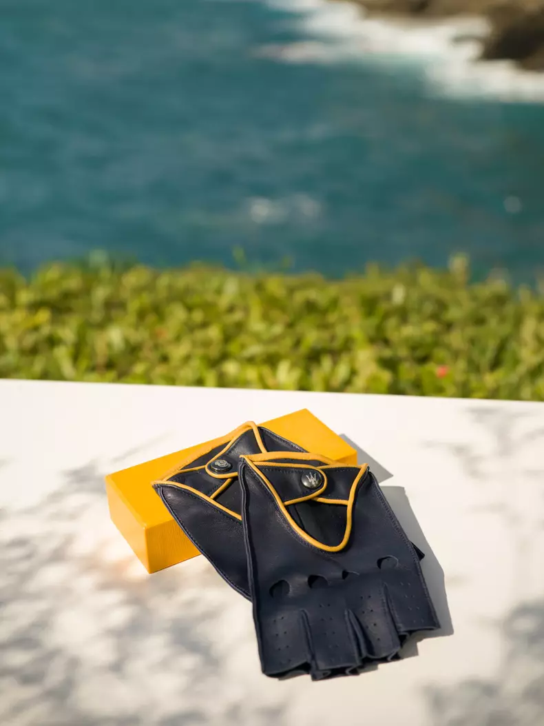 Maserati_Acqua di Parma_driving gloves