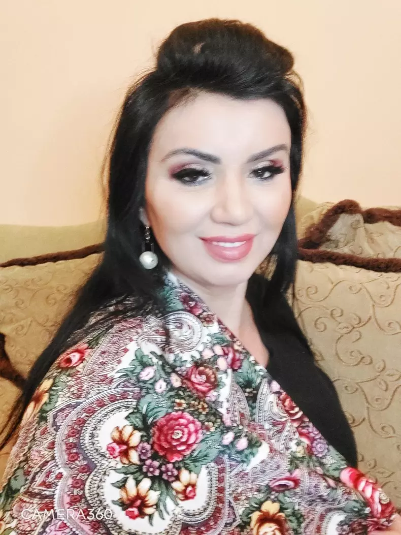 adriana-bahmuteanu-4