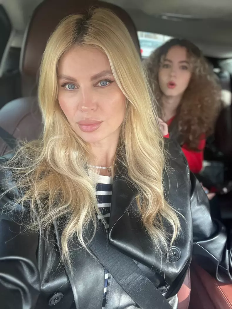 Andreea Bănică are orteză la picior