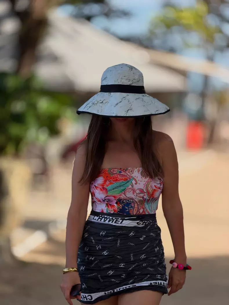 adela popescu in thailanda 3
