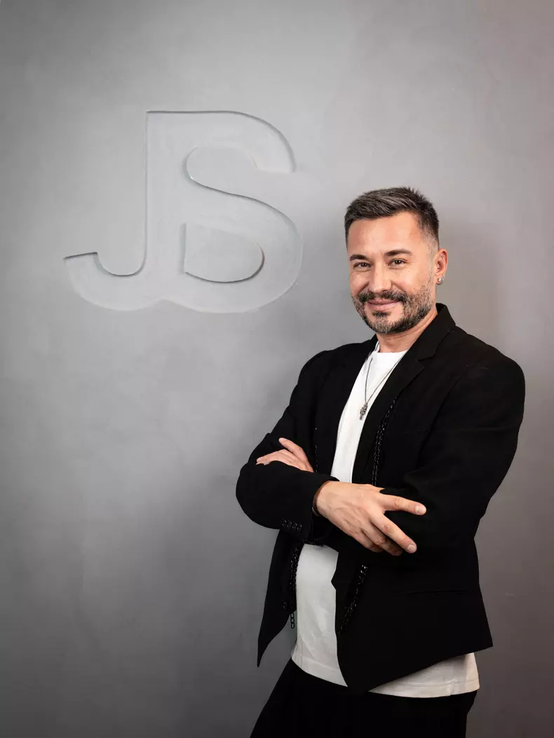 adrian-perjovschi (1)