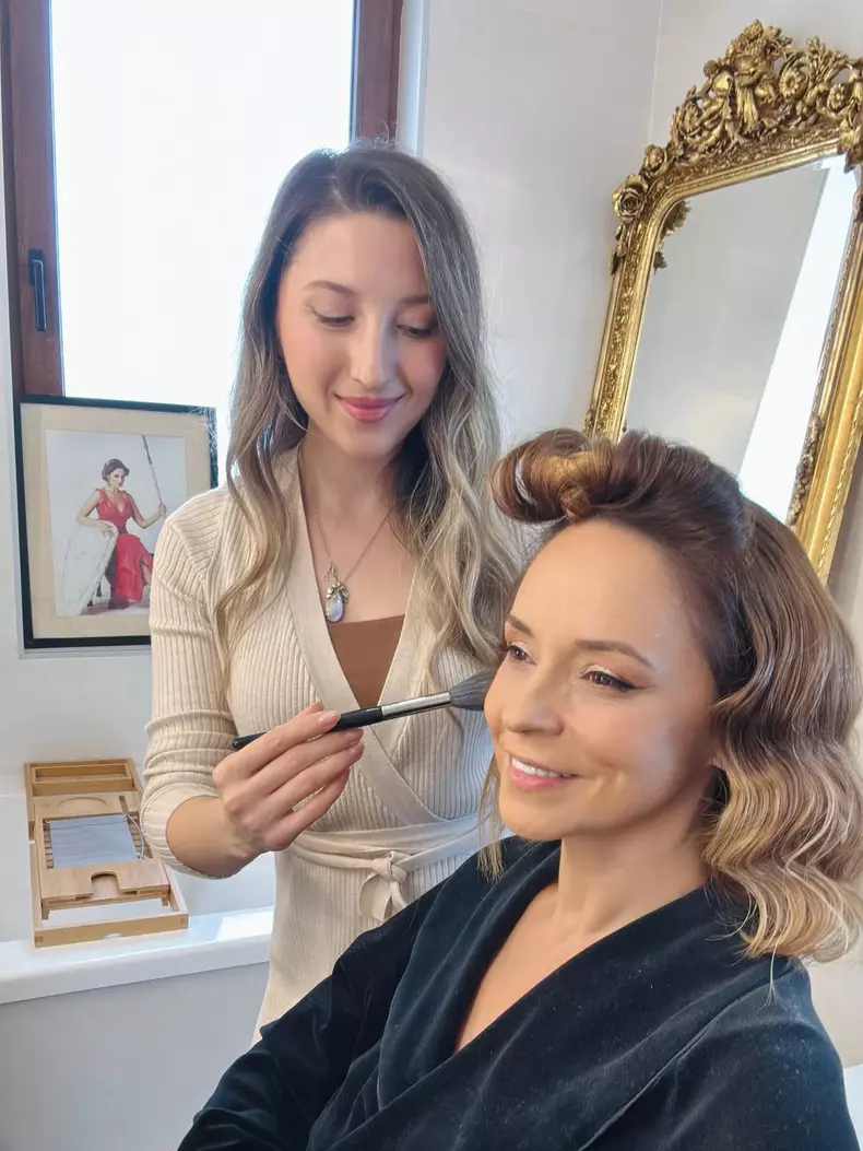 Andreea Marin are o întreagă echipă care se ocupă de aparițiile sale (5)