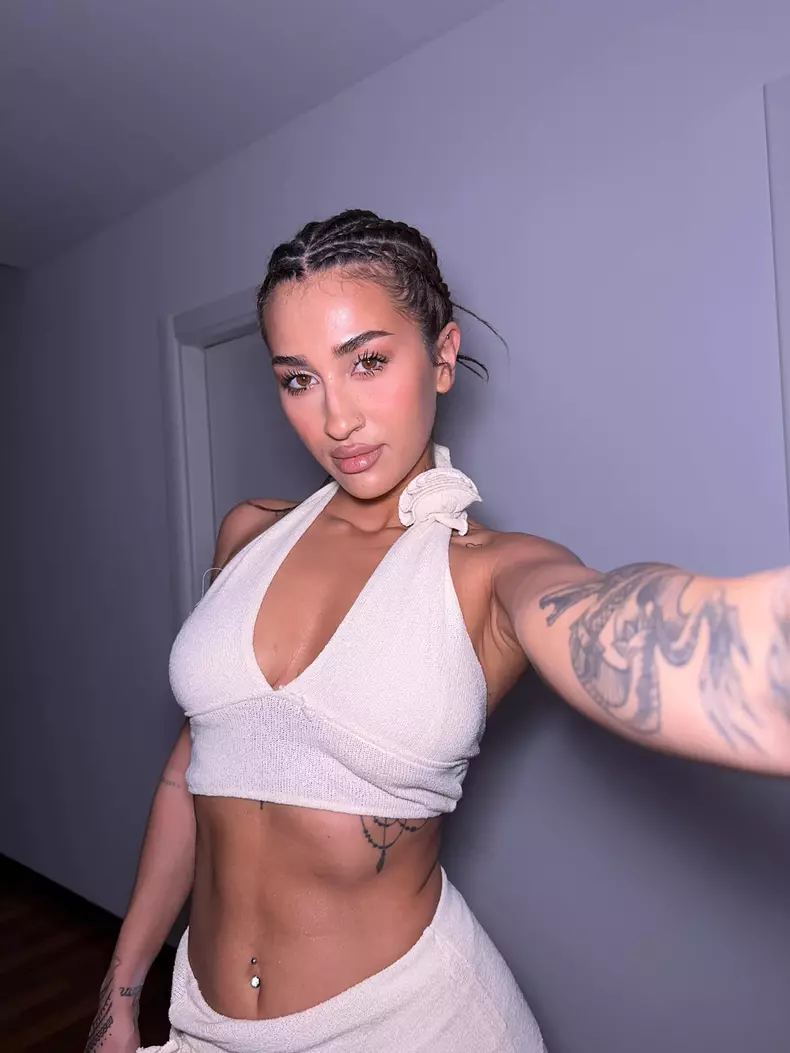 Yasmin Awad (11)