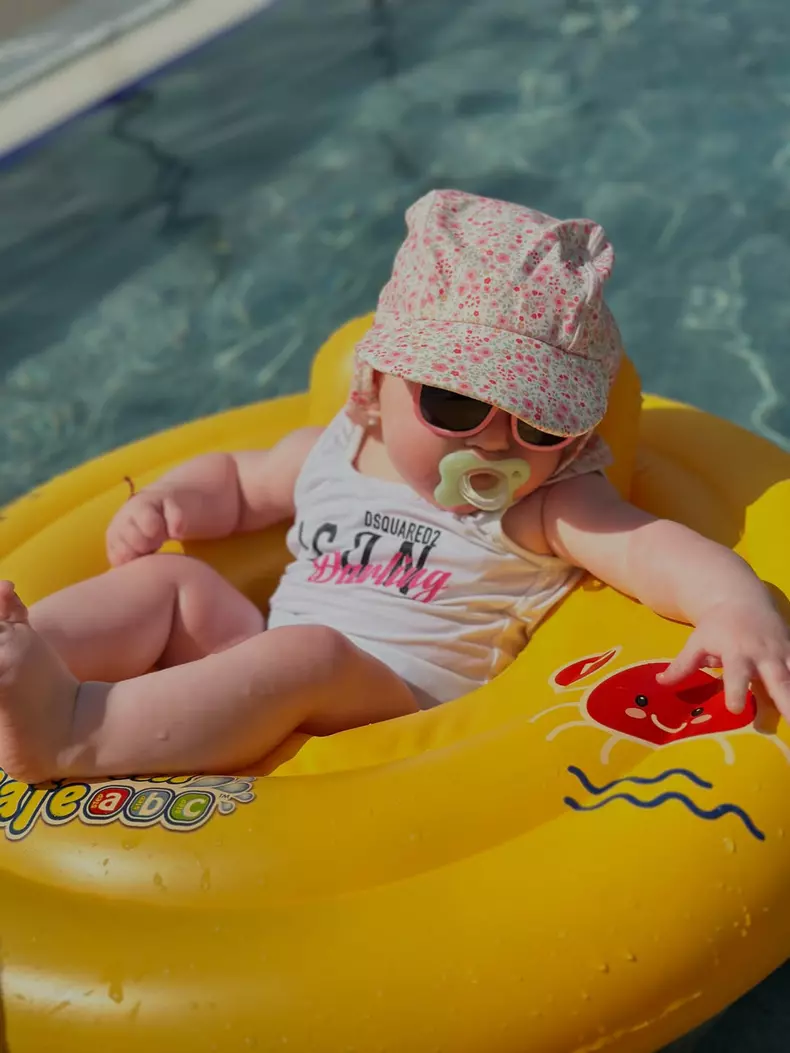Roxana Nemeș vacanță cu gemenii în Antalya (25)