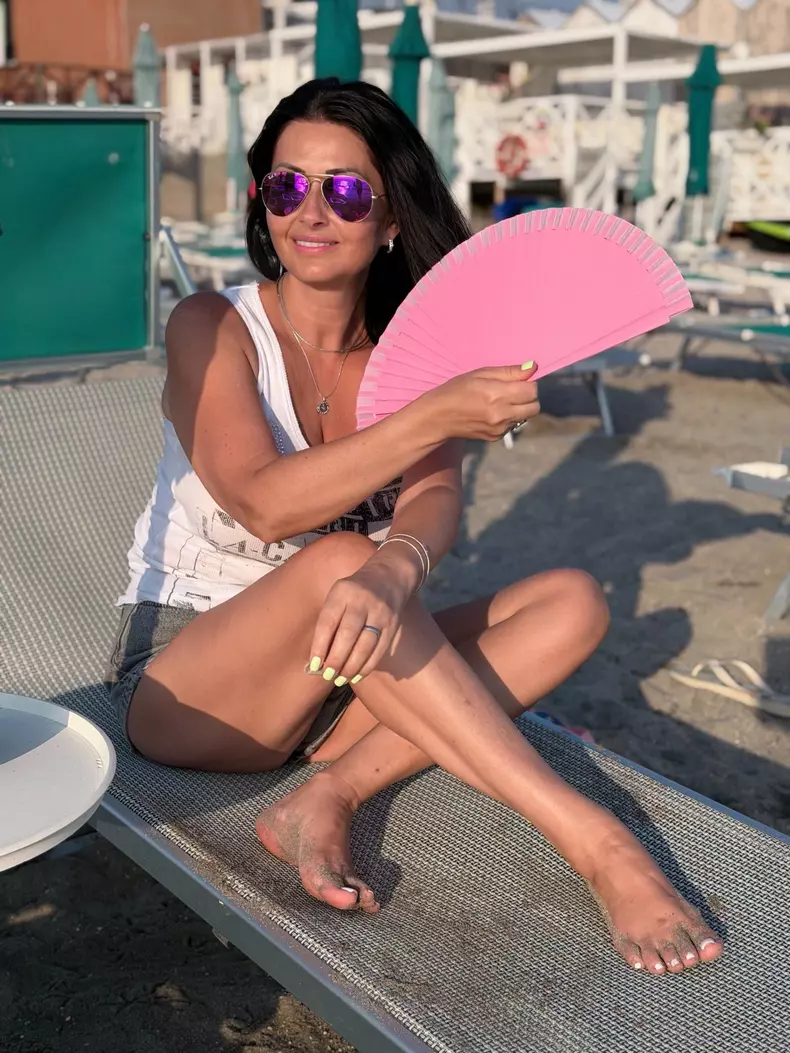 Gabriela Cristea slaba la plaja