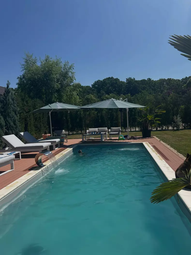 Imagini cu piscina Mirelei Vaida (8)
