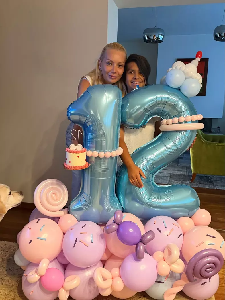 Daciana Sarbu si Maria la 12 ani