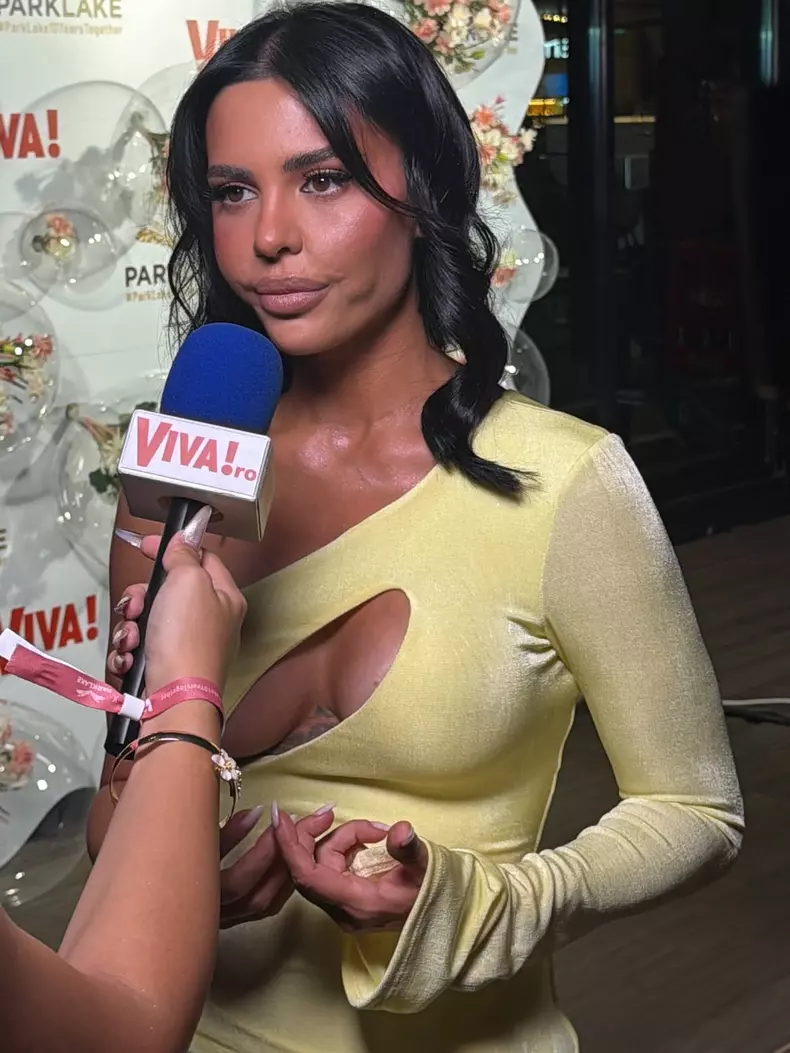 Andreea Popescu (26)