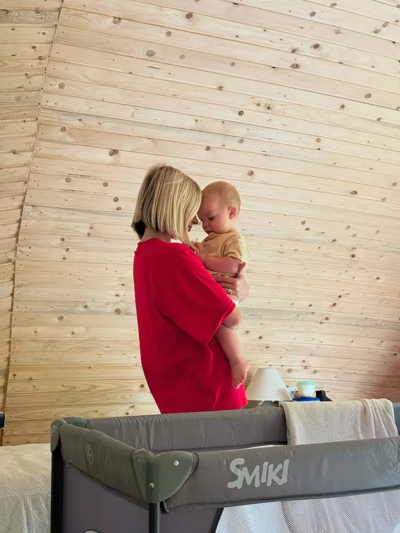 1. Ana Baniciu și fiul ei