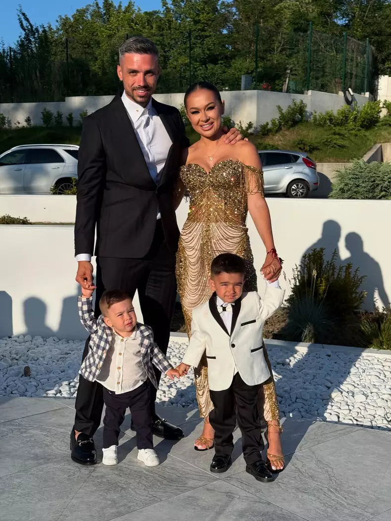 7. Vlăduța Lupău și familia