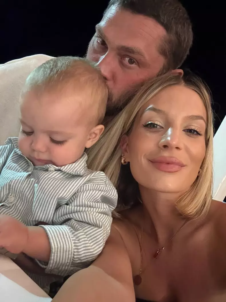 Ana Baniciu alături de familie