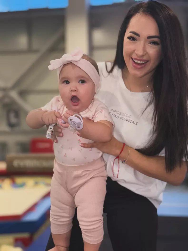 Larisa Iordache și fiica ei (3)