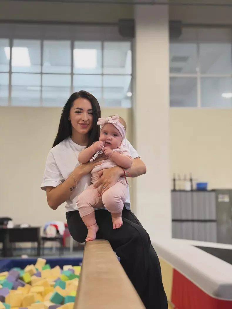 Larisa Iordache și fiica ei (5)