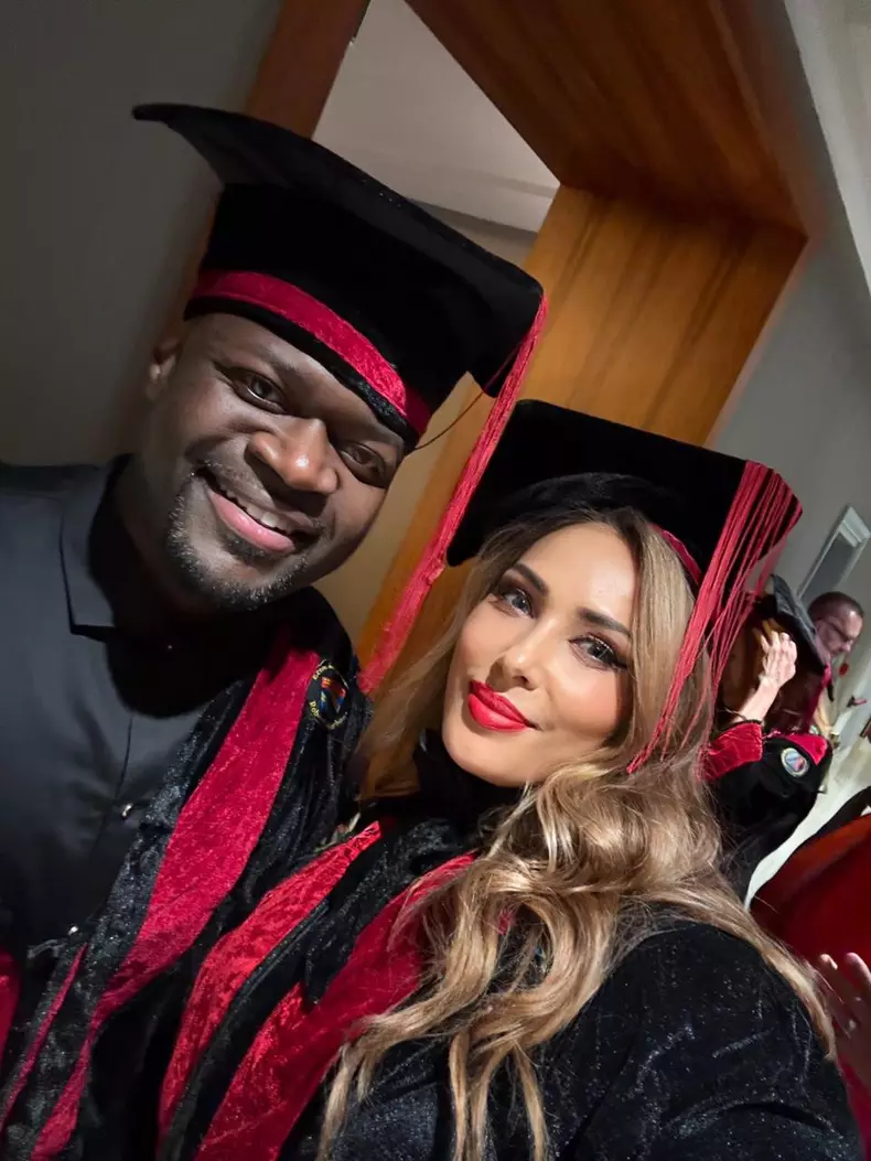 Iulia Vantur si Poo Bear