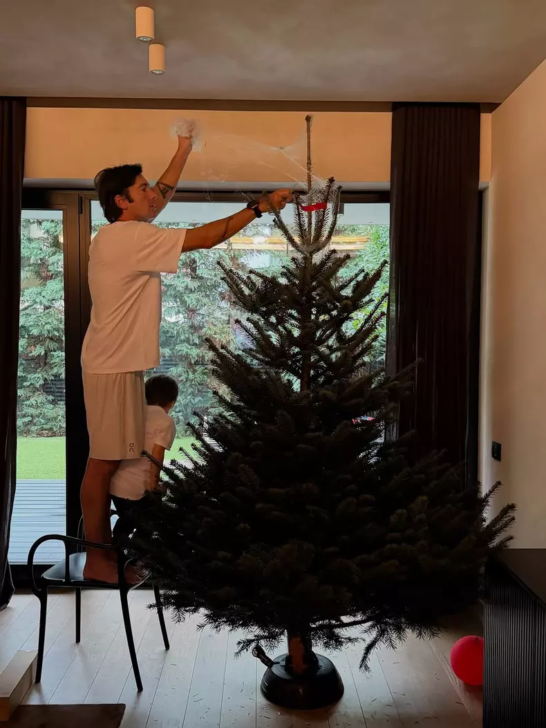 7. Familia Adelei Popescu