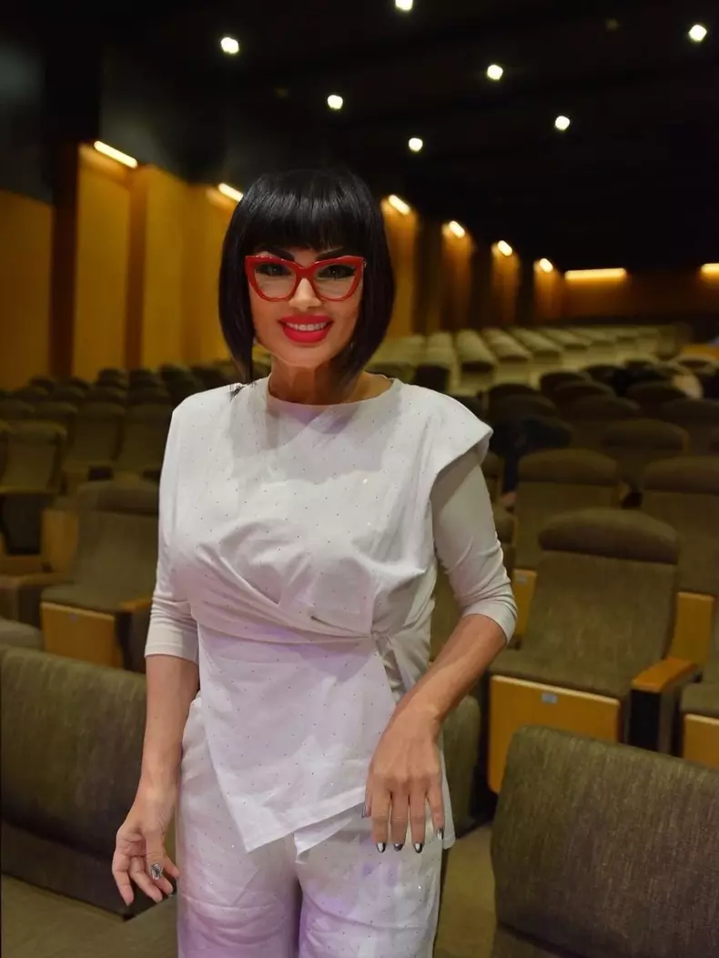 Ozana Barabancea (4)