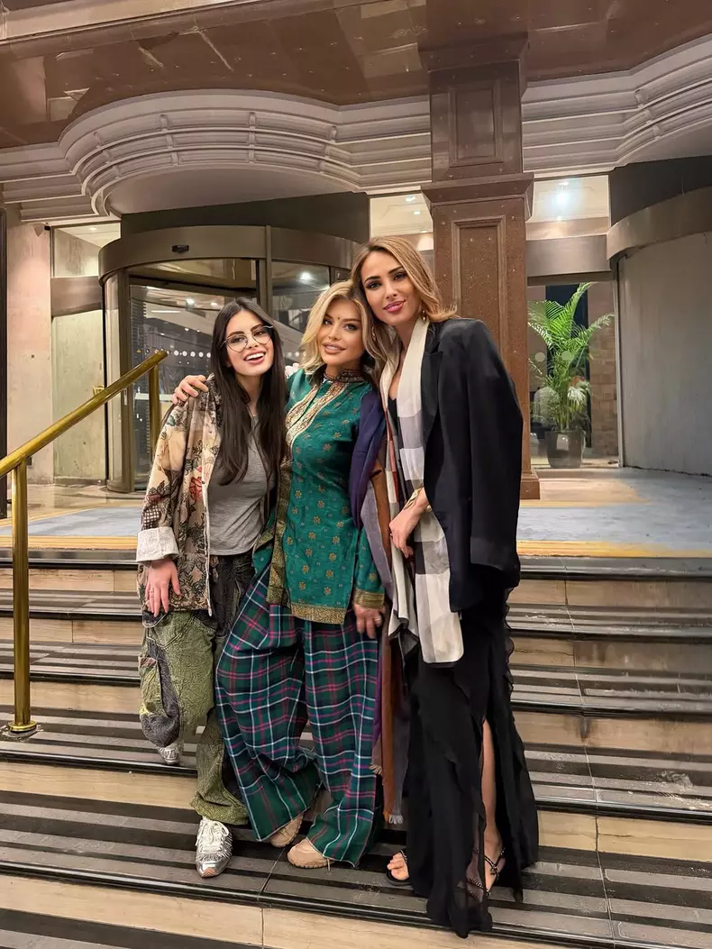 2. Loredana Groza, Elena Boncea și Iulia Vântur