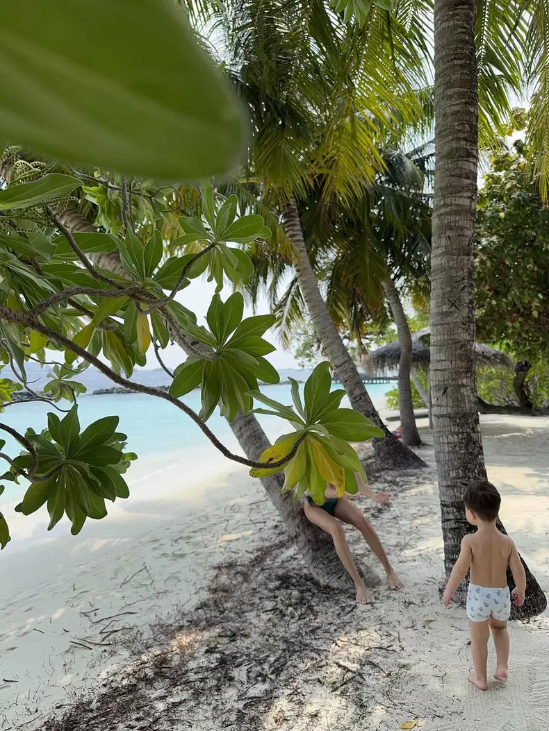 2. Theo Rose, imagini din vacanță