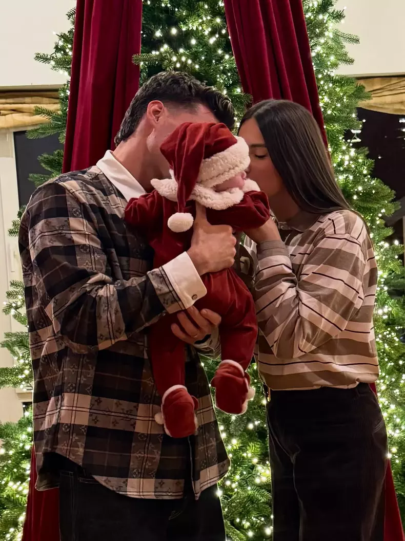 Ianis Hagi și familia