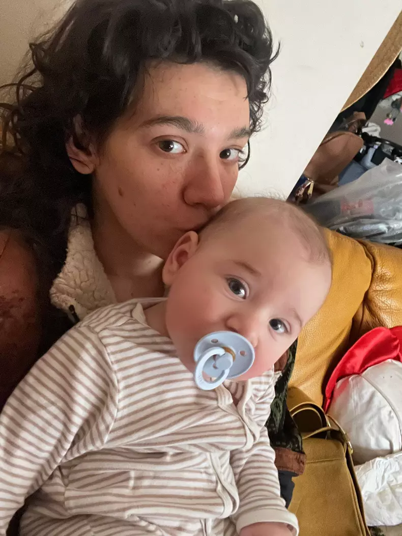 1. Cabiria Morgenstern și fiul ei