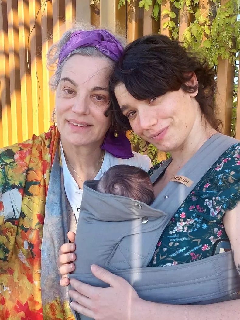 2. Cabiria Morgenstern, fiul ei și Maia Morgenstern