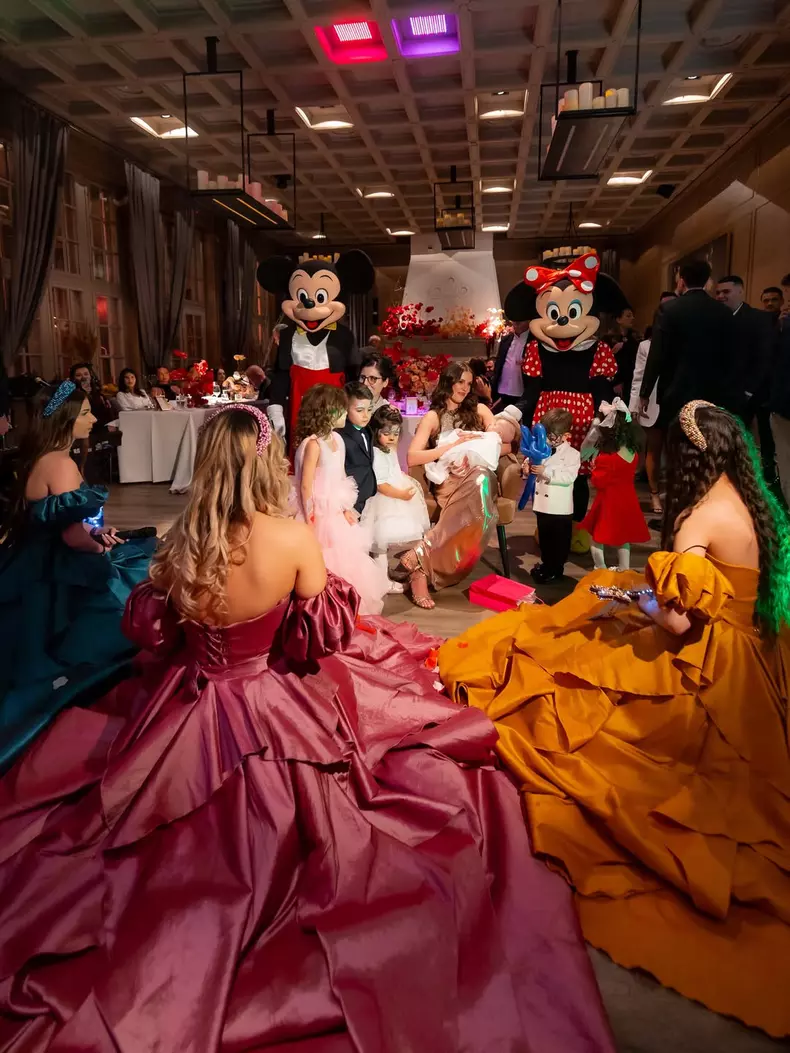 5. Emily Burghelea și-a botezat fiica