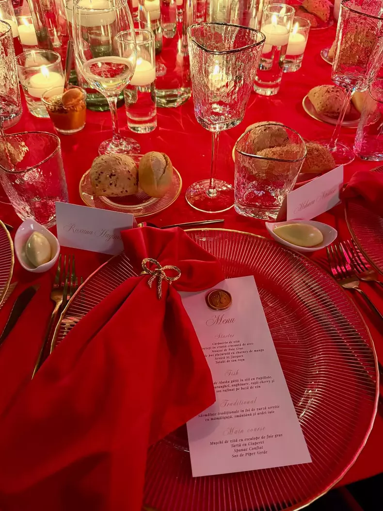 6. Roxana Nemeș și-a botezat gemenii