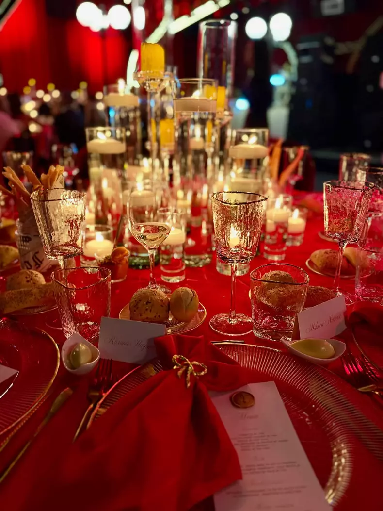 7. Roxana Nemeș și-a botezat gemenii