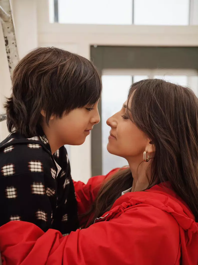 3. Dana Rogoz și fiul ei