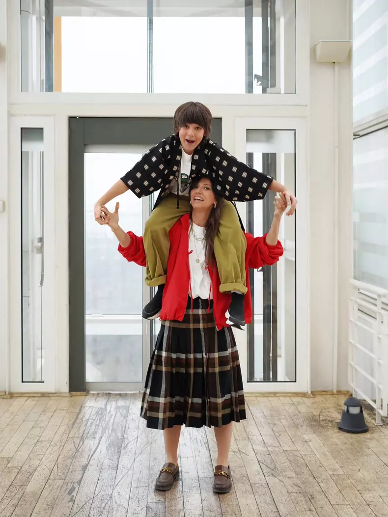 5. Dana Rogoz și fiul ei