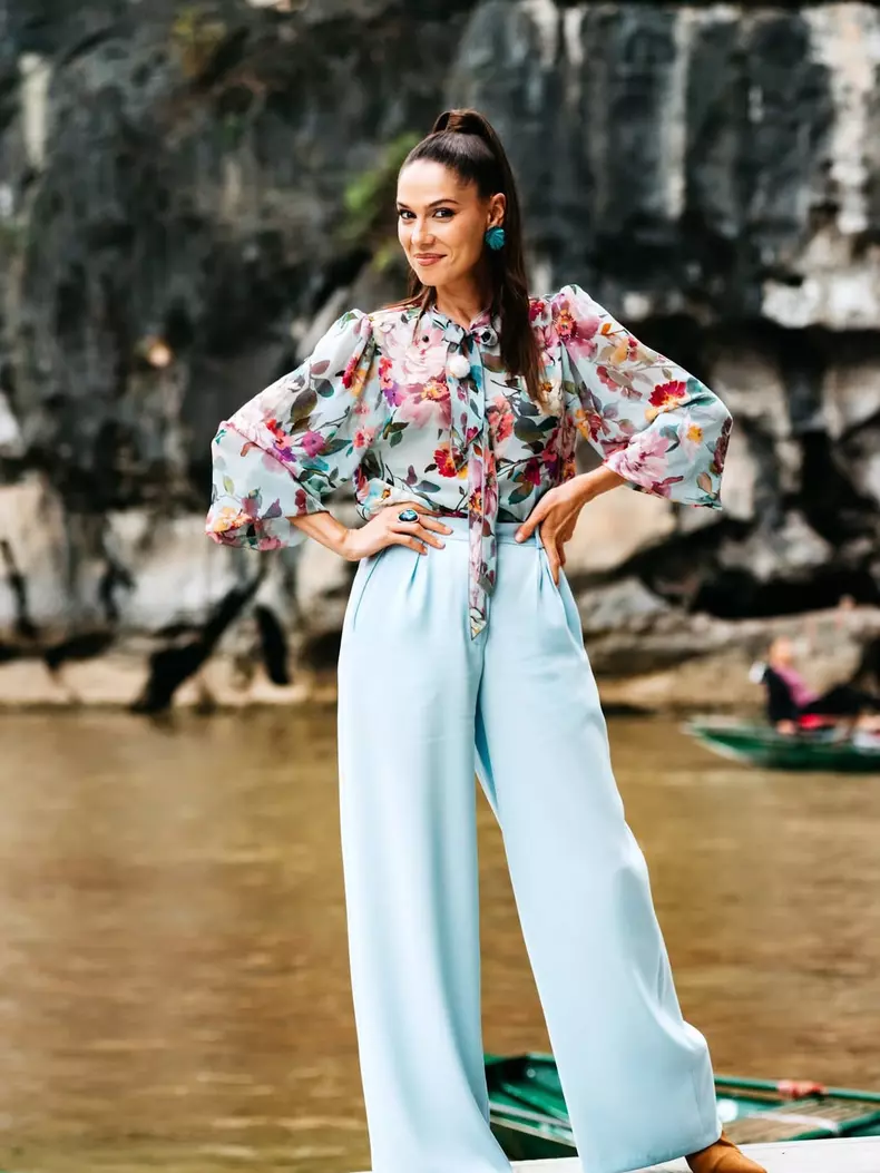 Irina Fodor e prezentatoarea Asia Express