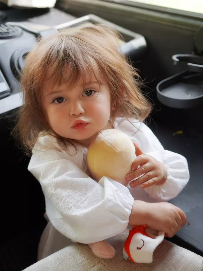 5. Lia, fiica Danei Rogoz