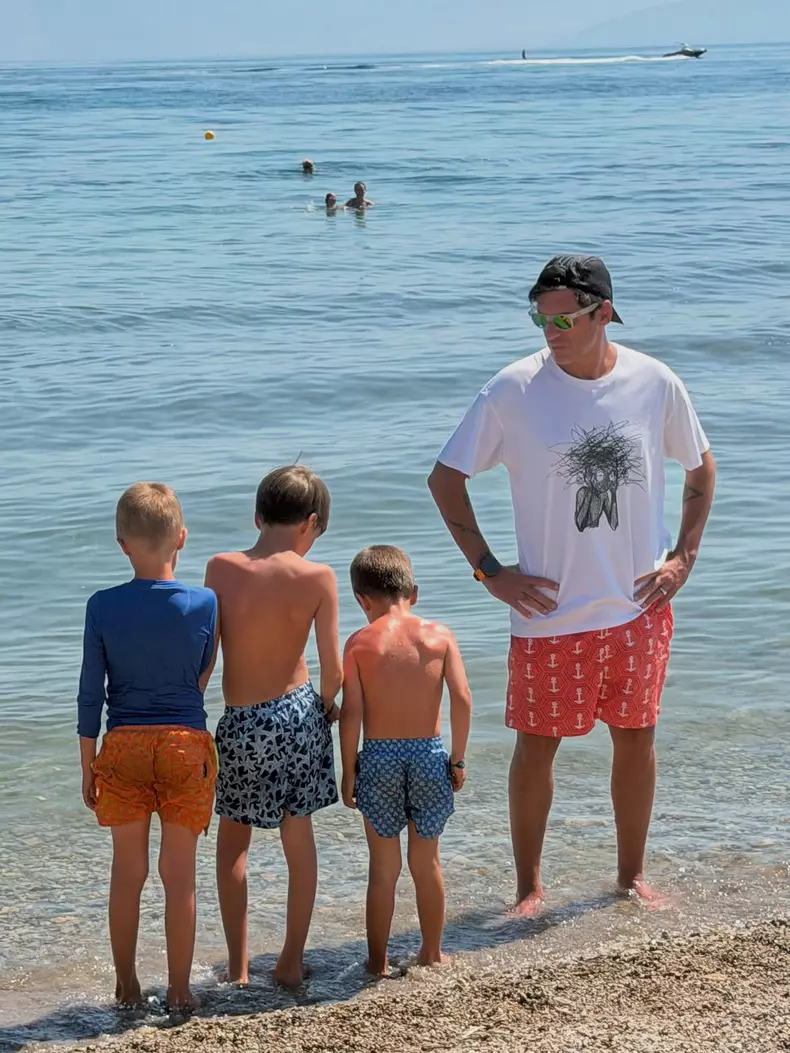 6. Radu Vâlcan și copiii