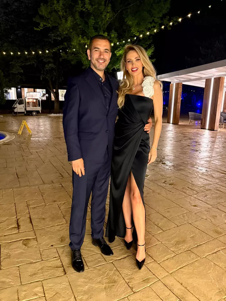Andreea Bănică și soțul ei (2)