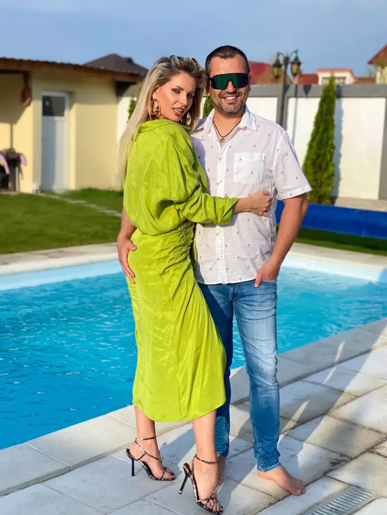 Andreea Bănică și soțul ei (4)