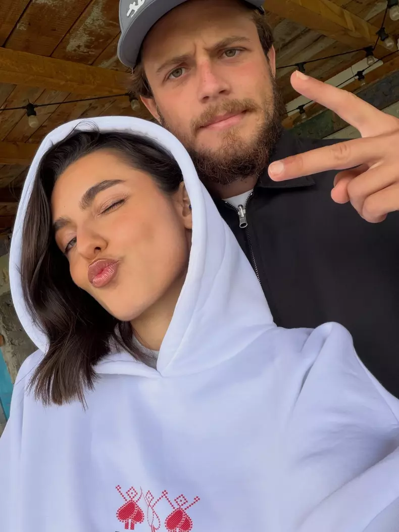 5. Alexia și Aris Eram