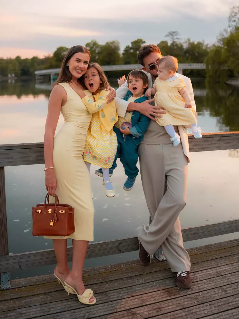 3. Emily Burghelea și familia